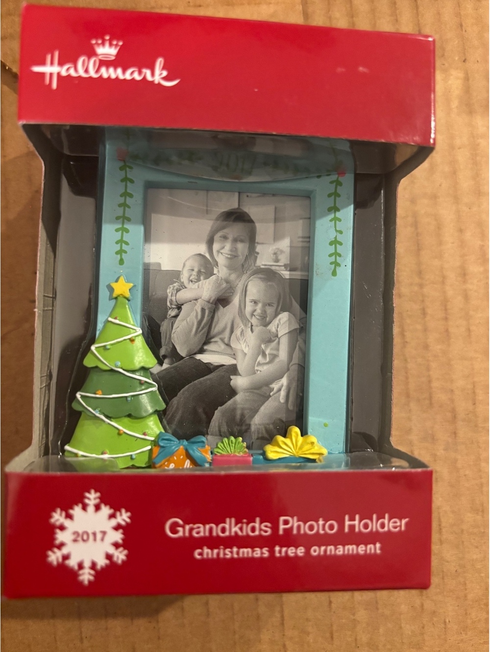 Hallmark 2017 Grandkids Photo Holder Christmas Ornament Picture Frame NIB